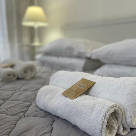 Bb Essenze Bed & Breakfast Palermo Eksteriør bilde
