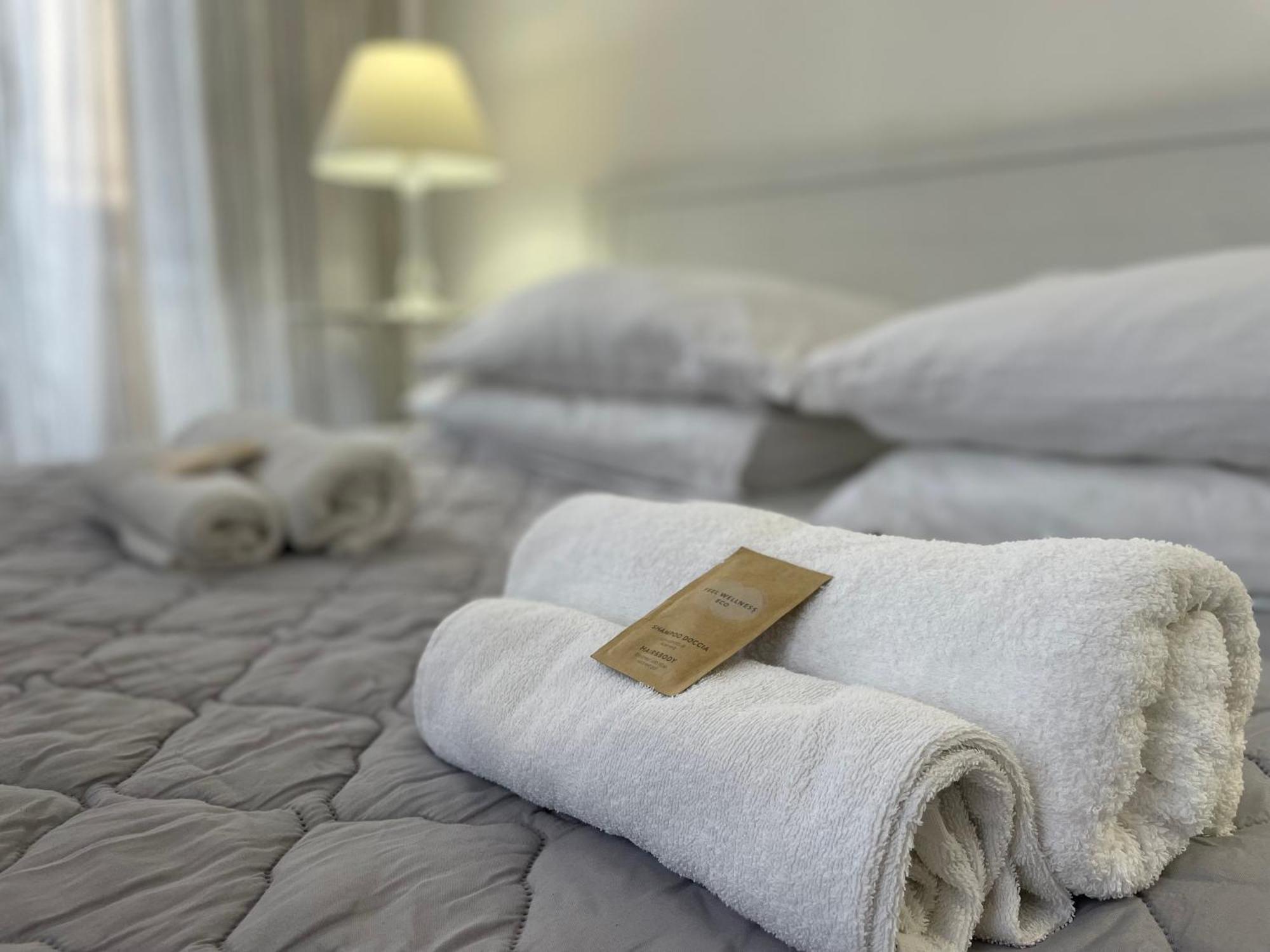 Bb Essenze Bed & Breakfast Palermo Eksteriør bilde