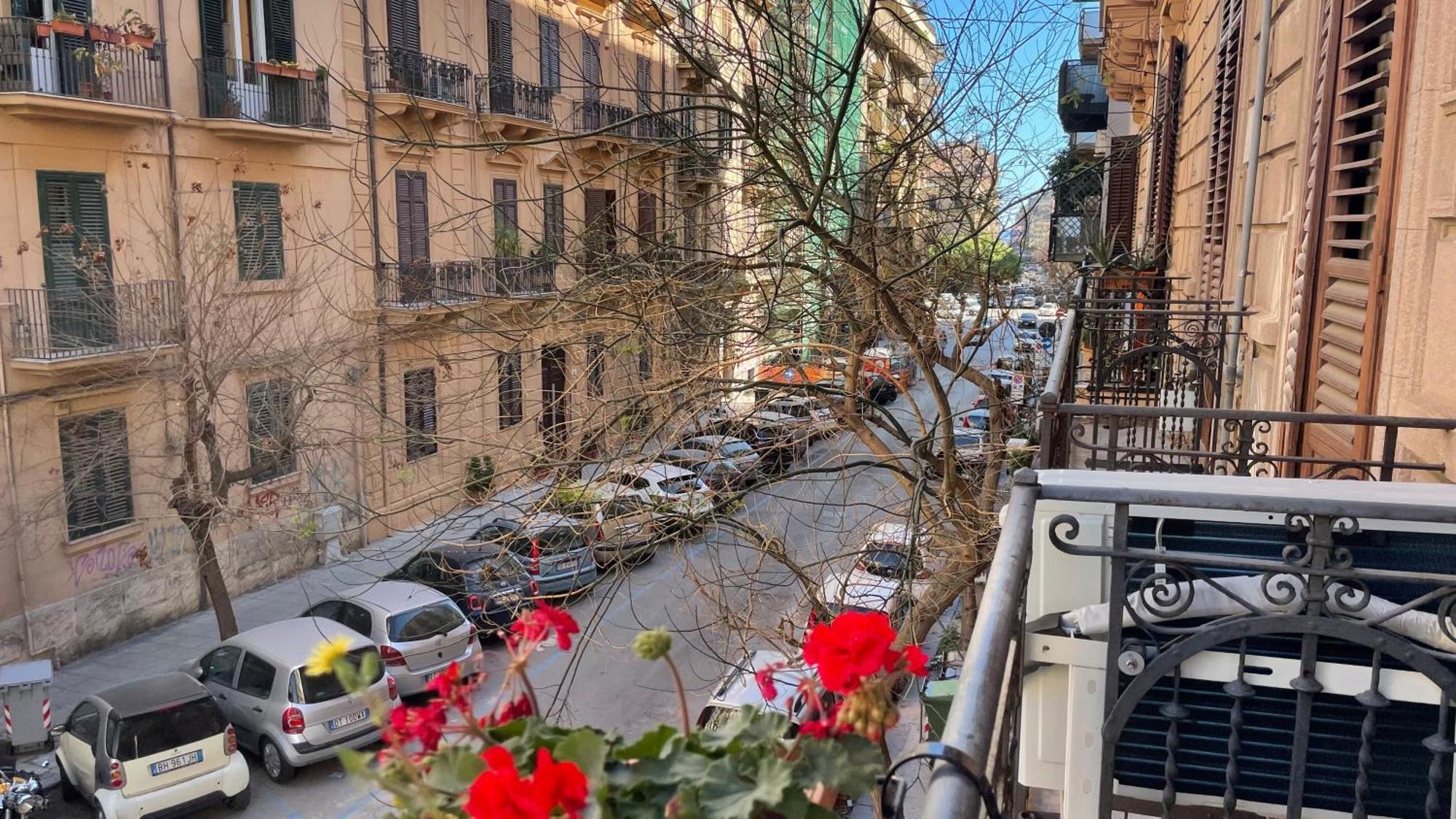 Bb Essenze Bed & Breakfast Palermo Eksteriør bilde