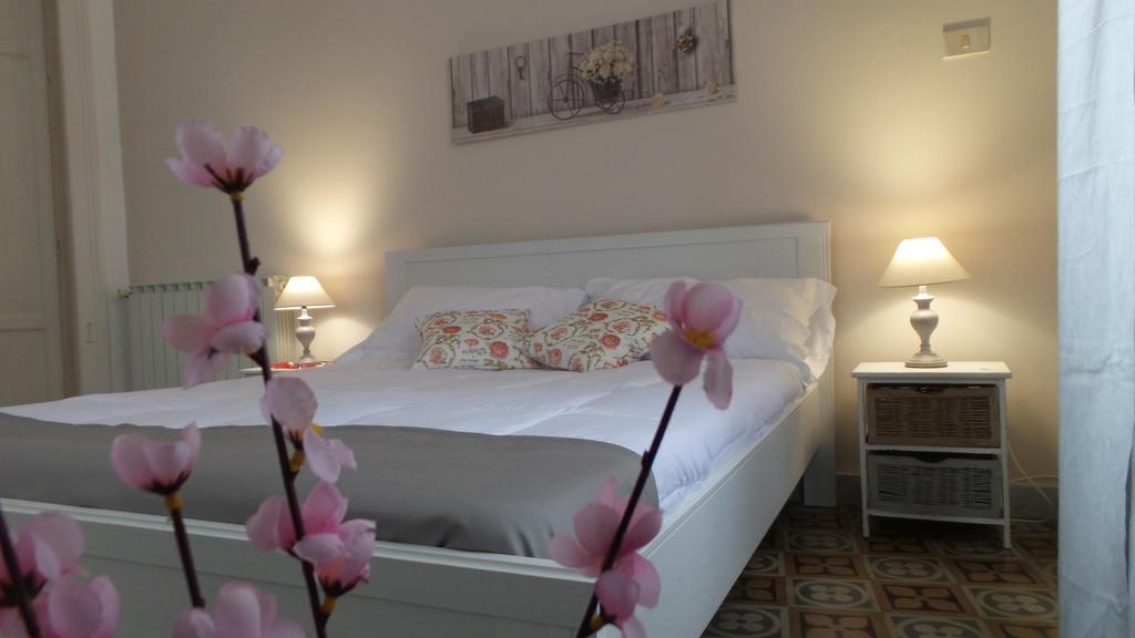 Bb Essenze Bed & Breakfast Palermo Eksteriør bilde