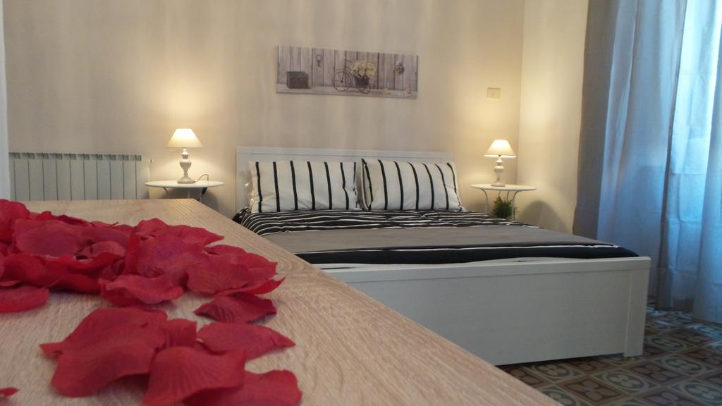 Bb Essenze Bed & Breakfast Palermo Eksteriør bilde